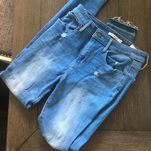 Levi high rise skinny jeans size 29